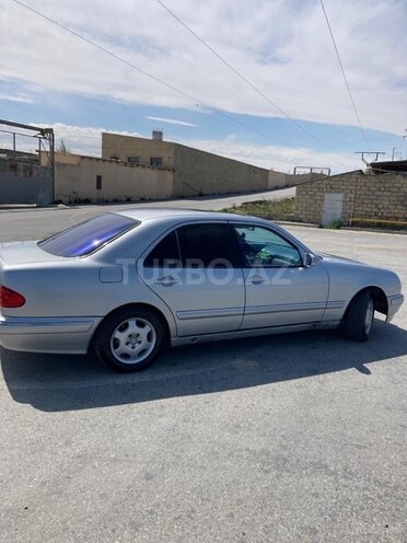 Mercedes E 220 d 2002, 486,381 km - 2.2 l - Bakı