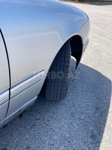Mercedes E 220 d 2002, 486,381 km - 2.2 l - Bakı