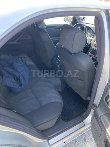 Mercedes E 220 d 2002, 486,381 km - 2.2 l - Bakı