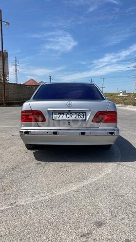 Mercedes E 220 d 2002, 486,381 km - 2.2 l - Bakı