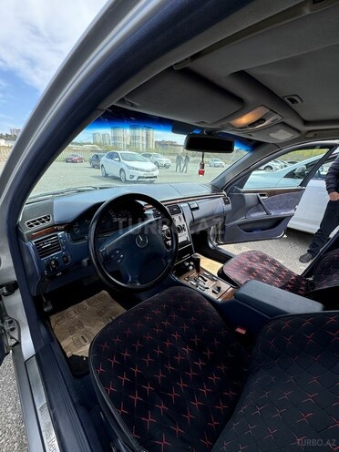 Mercedes E 320 1999, 200,000 km - 3.2 l - Ağcabədi