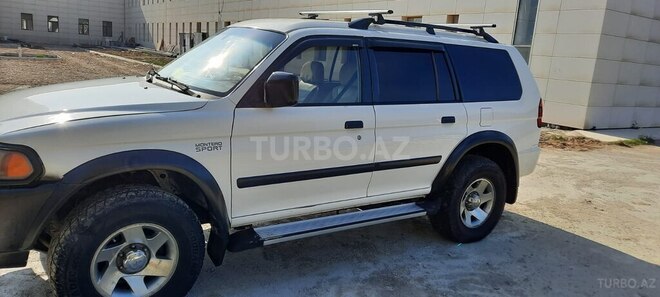 Mitsubishi  2002, 292,000 km - 3.0 л - Bakı