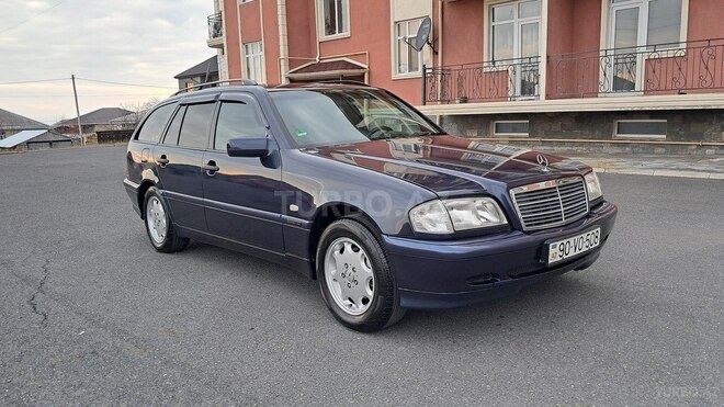 Mercedes C 200 2000, 252,036 km - 2.0 л - Qax