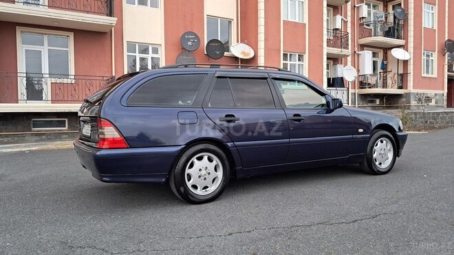 Mercedes C 200 2000, 252,036 km - 2.0 л - Qax