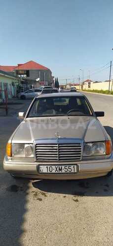 Mercedes E 250 1992, 300,000 km - 2.5 l - Bakı