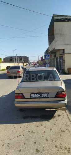 Mercedes E 250 1992, 300,000 km - 2.5 l - Bakı