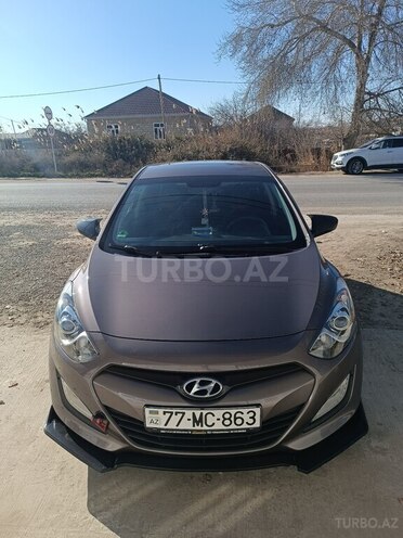 Hyundai i30 2014, 185,200 km - 1.4 l - Salyan