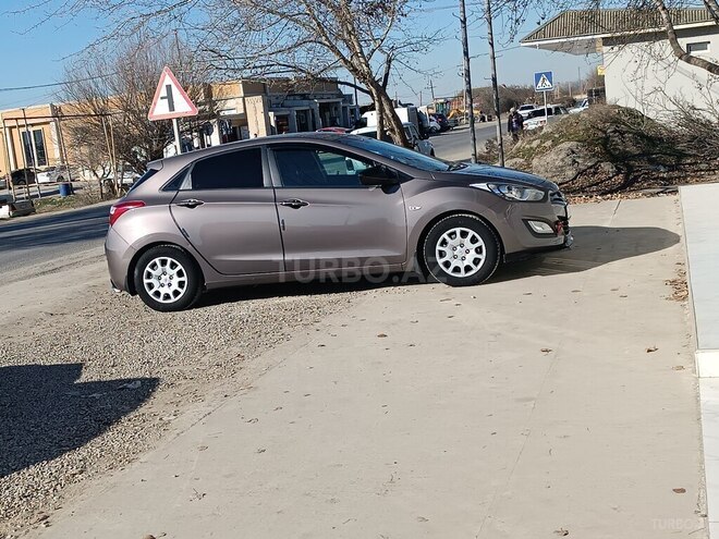 Hyundai i30 2014, 185,200 km - 1.4 l - Salyan