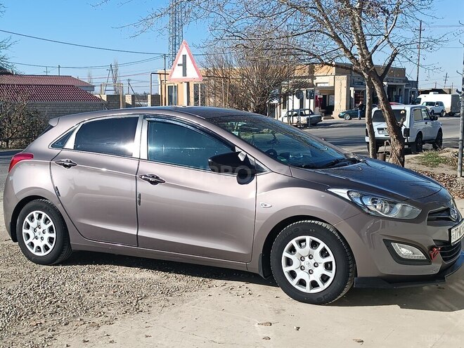 Hyundai i30 2014, 185,200 km - 1.4 l - Salyan