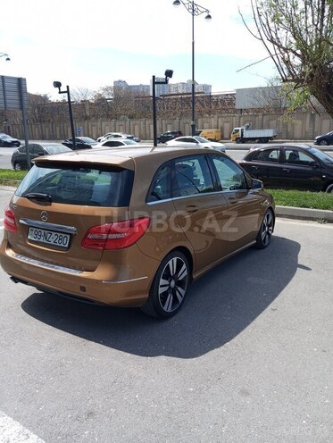 Mercedes B 180 2012, 92,000 km - 1.6 l - Bakı