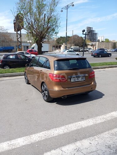 Mercedes B 180 2012, 92,000 km - 1.6 l - Bakı
