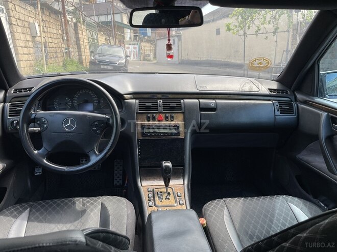 Mercedes E 270 2001, 634 km - 2.7 l - Bakı
