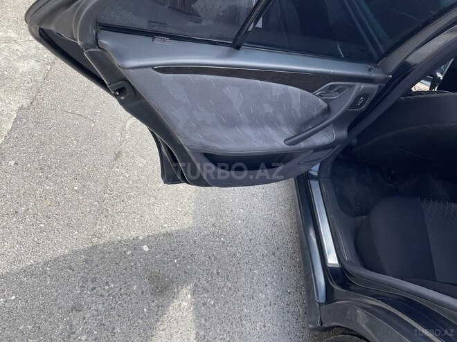Mercedes E 270 2001, 634 km - 2.7 l - Bakı