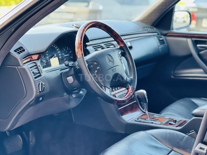 Mercedes E 220 d 2001, 365,000 km - 2.2 l - Bakı