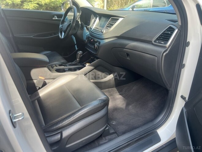 Hyundai Tucson-13