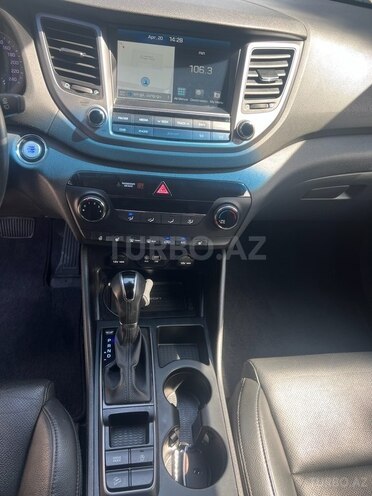 Hyundai Tucson-12