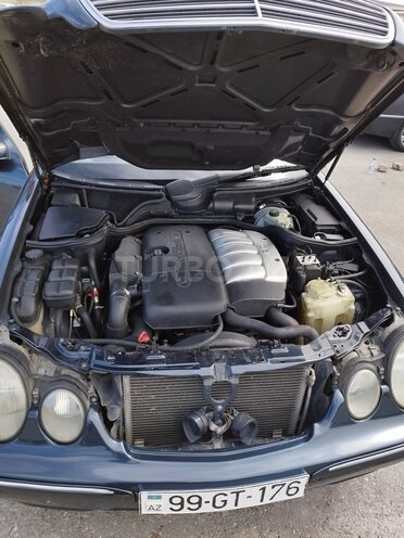 Mercedes E 270 2001, 451,883 km - 2.7 l - Bakı