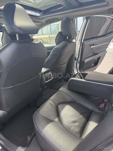 Toyota Camry-9