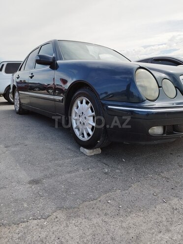 Mercedes E 270 2001, 451,883 km - 2.7 l - Bakı