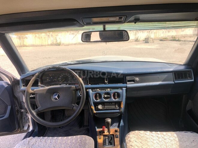 Mercedes 190 1991, 321,500 km - 2.6 л - Bakı