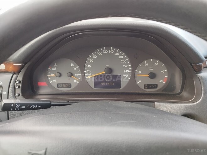 Mercedes E 270 2001, 451,883 km - 2.7 l - Bakı