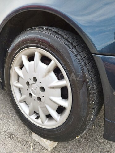 Mercedes E 270 2001, 451,883 km - 2.7 l - Bakı