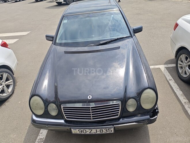 Mercedes E 200 1999, 300,000 km - 2.0 l - Gəncə
