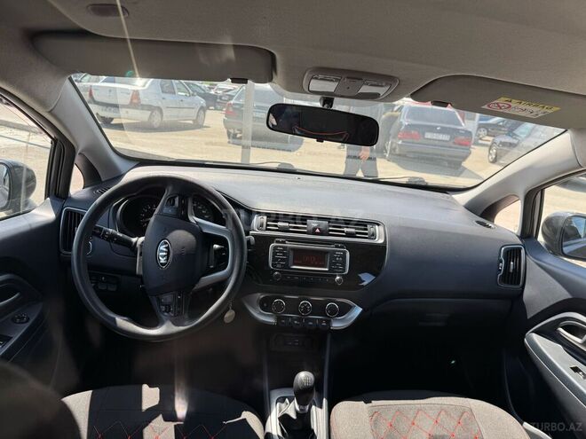 Kia Rio 2015, 131,000 km - 1.4 l - Bakı