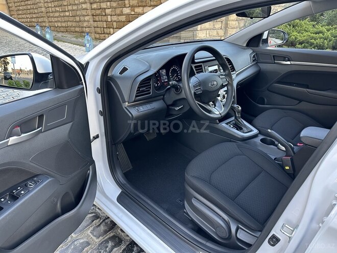 Hyundai Elantra 2021, 30,000 km - 1.6 l - Bakı