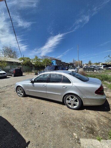 Mercedes E 270 2004, 450,000 km - 2.7 l - Bakı