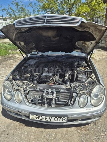 Mercedes E 270 2004, 450,000 km - 2.7 l - Bakı