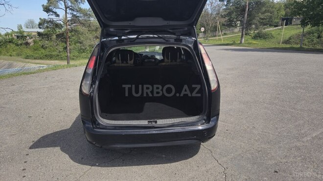 Ford Focus 2008, 400,000 km - 1.6 л - Quba