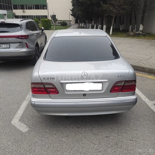 Mercedes E 270 2001, 391,000 km - 2.7 l - Bakı