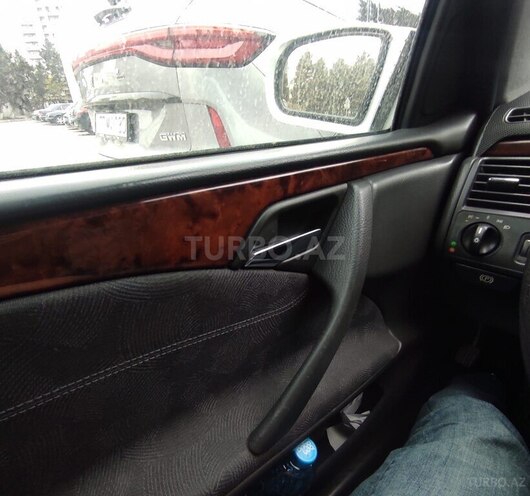 Mercedes E 270 2001, 391,000 km - 2.7 l - Bakı