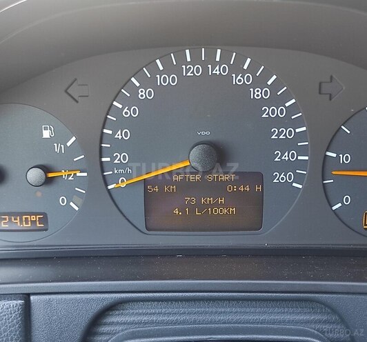 Mercedes E 270 2001, 391,000 km - 2.7 l - Bakı
