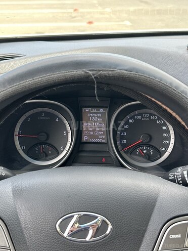 Hyundai Santa Fe-12