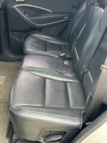 Hyundai Santa Fe-15
