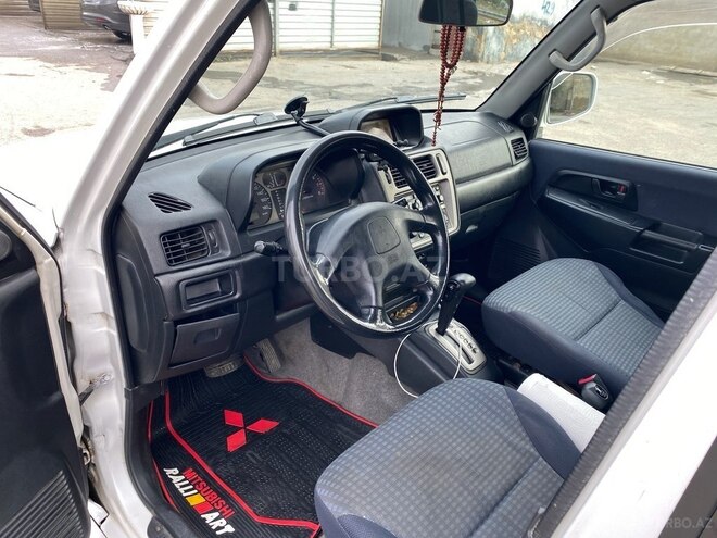 Mitsubishi Pajero io 2000, 335,000 km - 1.8 l - Bakı