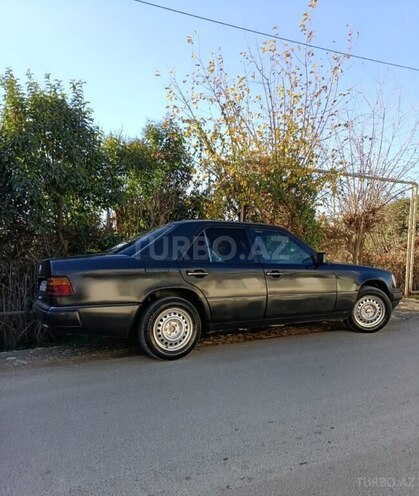 Mercedes E 230 1990, 455,454 km - 2.9 l - Zaqatala