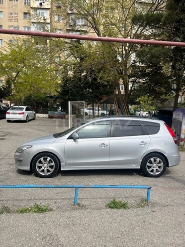 Hyundai i30 2010, 319,000 km - 1.6 л - Bakı
