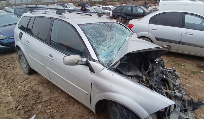 Renault Megane 2009, 255,000 km - 1.5 l - Bakı