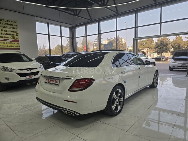 Mercedes E 300 4MATIC 2016, 180,000 km - 2.0 л - Sumqayıt