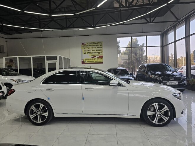 Mercedes E 300 4MATIC 2016, 180,000 km - 2.0 л - Sumqayıt