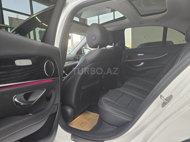 Mercedes E 300 4MATIC 2016, 180,000 km - 2.0 л - Sumqayıt