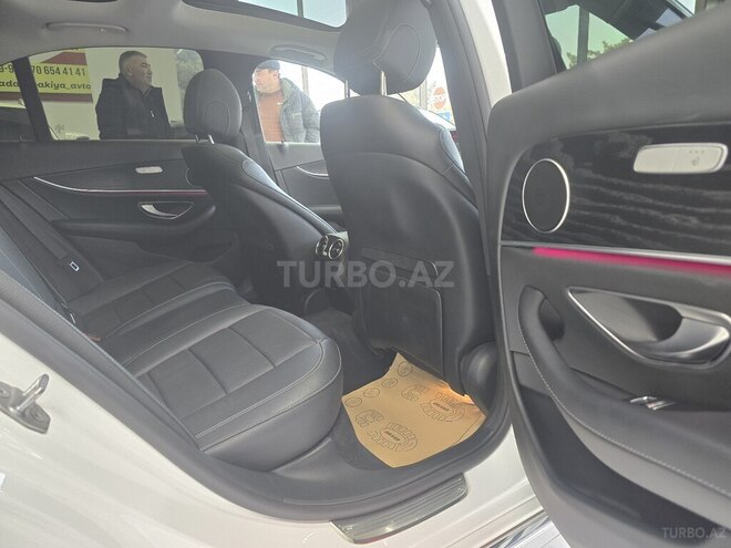 Mercedes E 300 4MATIC 2016, 180,000 km - 2.0 л - Sumqayıt
