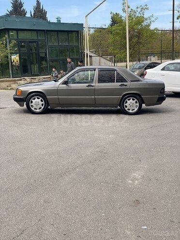 Mercedes 190 1990, 26,227 km - 2.0 l - Bakı