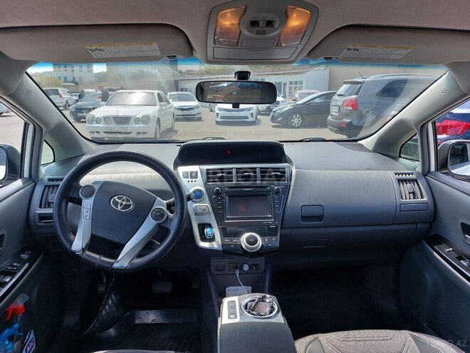 Toyota Prius V 2012, 373,368 km - 1.8 л - Bakı