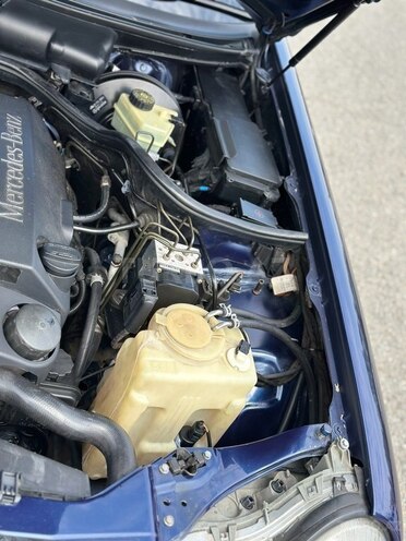 Mercedes E 240 1998, 327,580 km - 2.4 l - Mingəçevir