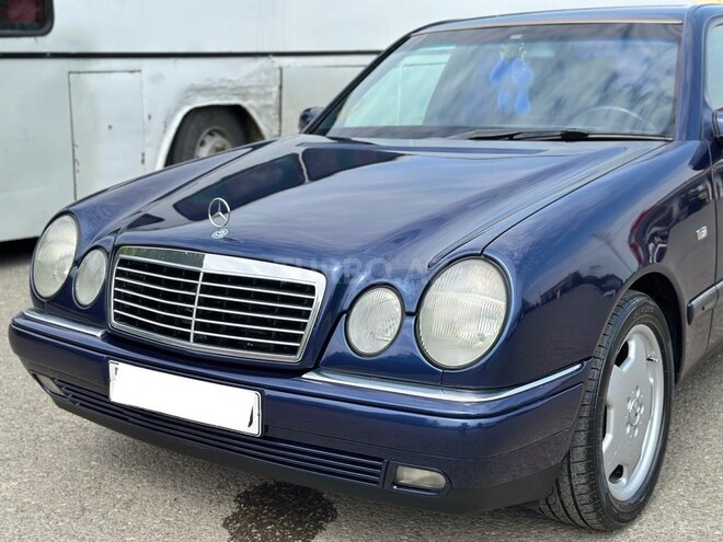 Mercedes E 240 1998, 327,580 km - 2.4 l - Mingəçevir