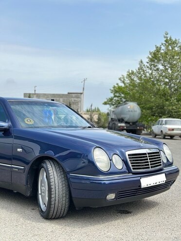 Mercedes E 240 1998, 327,580 km - 2.4 l - Mingəçevir